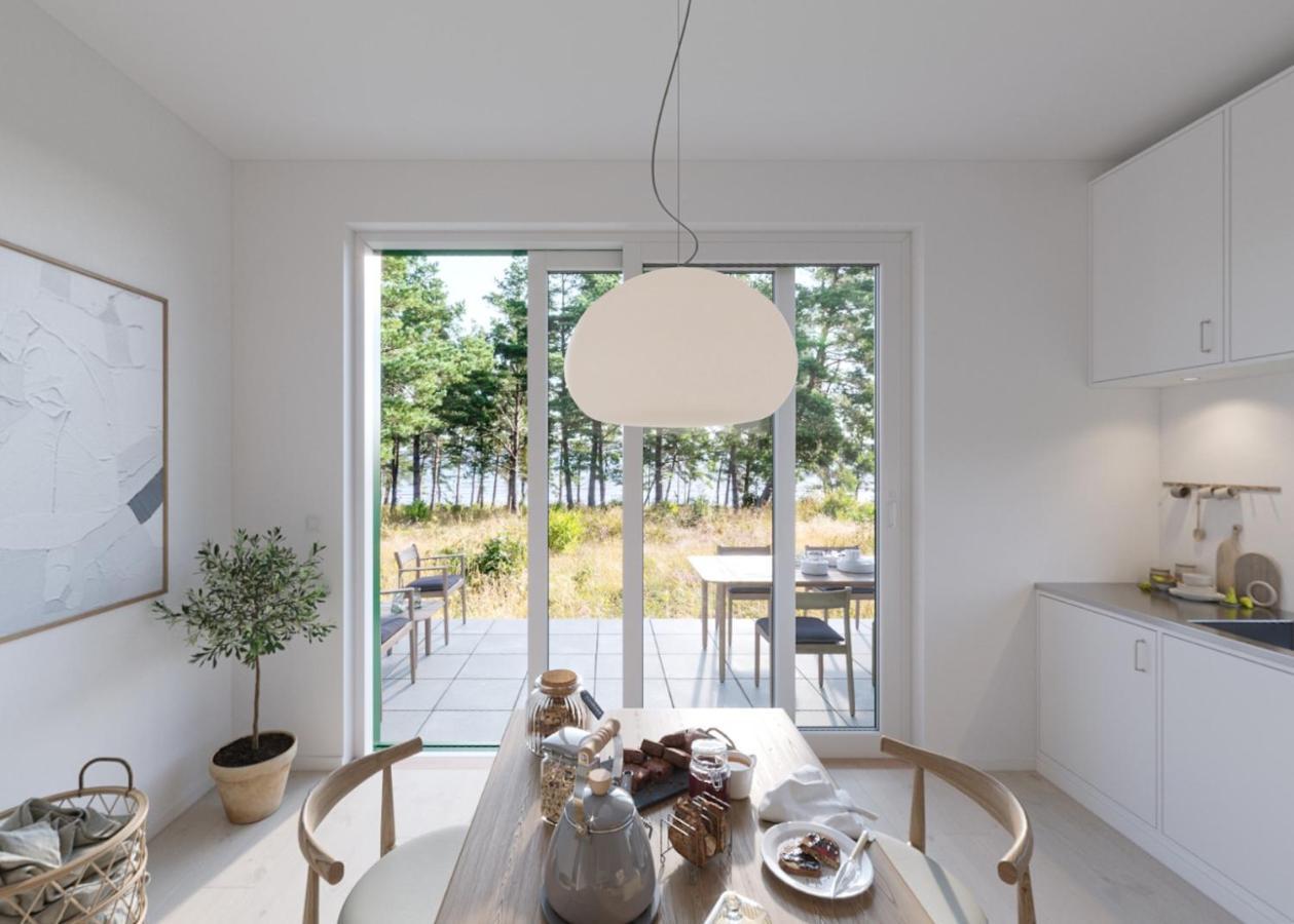 Vaestoes Strand By First Hotels Lärbro Exterior photo